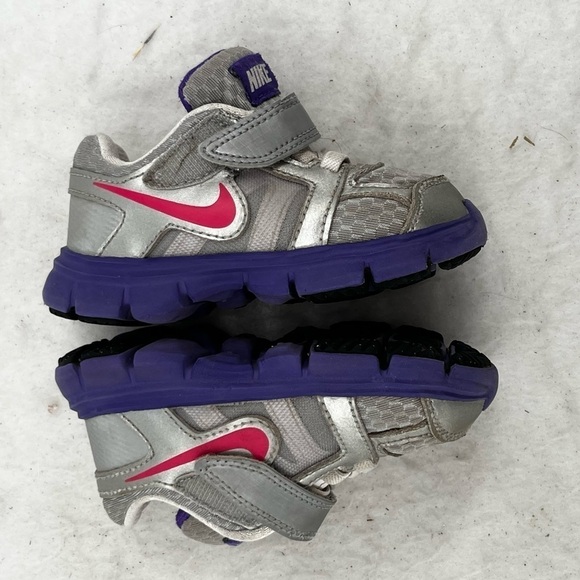 NIKE Toddler Girls Fusion St 2 Silver/Purple/Pink Size: 6 - Picture 1 of 7